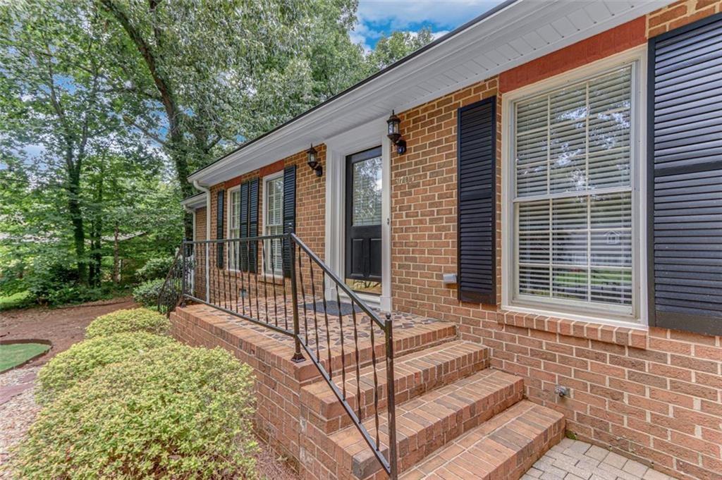 3705 Arrowhead Place