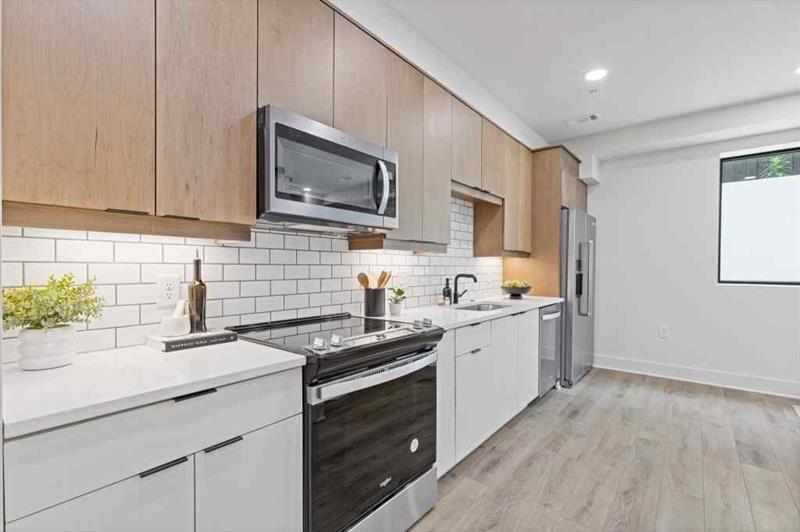 108 Park Place Unit 103