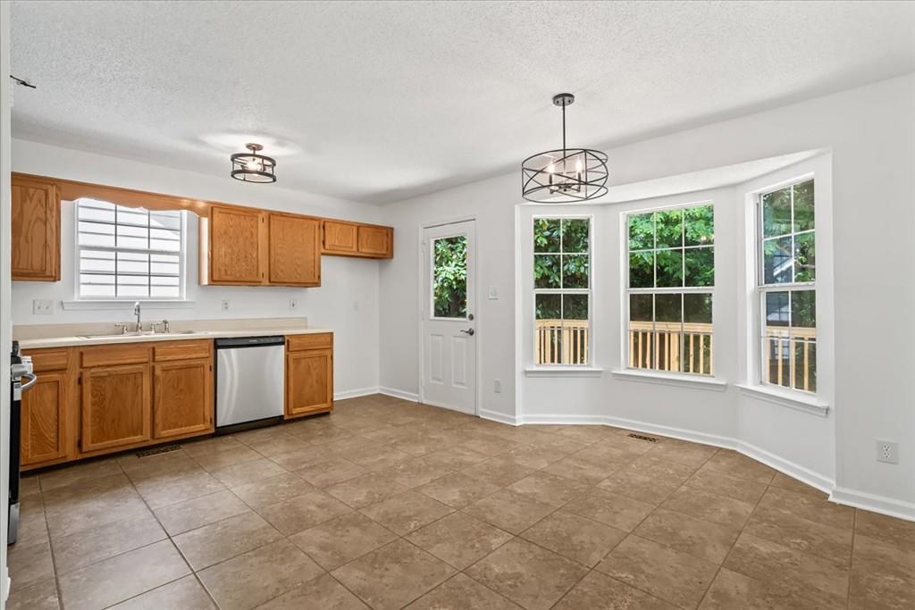 2746 Sanibel Lane, Smyrna, Georgia image 7