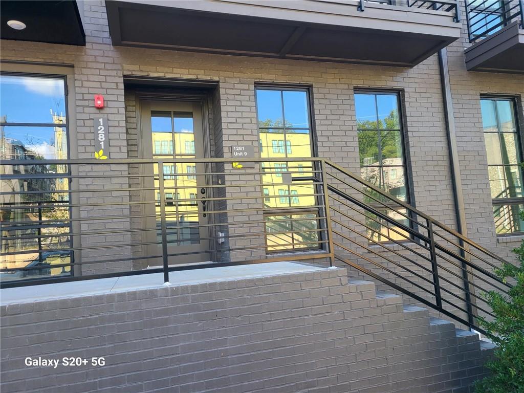 1281 Felix Court NW 9