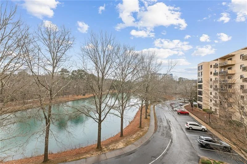 1800 Clairmont Lake #426 Lk