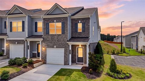 Townhouse For Sale - 202 Dupont Drive #100<br/> Cartersville, GA 30052