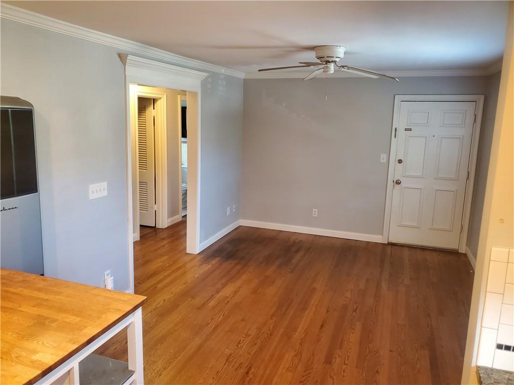 1042 NE Saint Charles Avenue NE 6