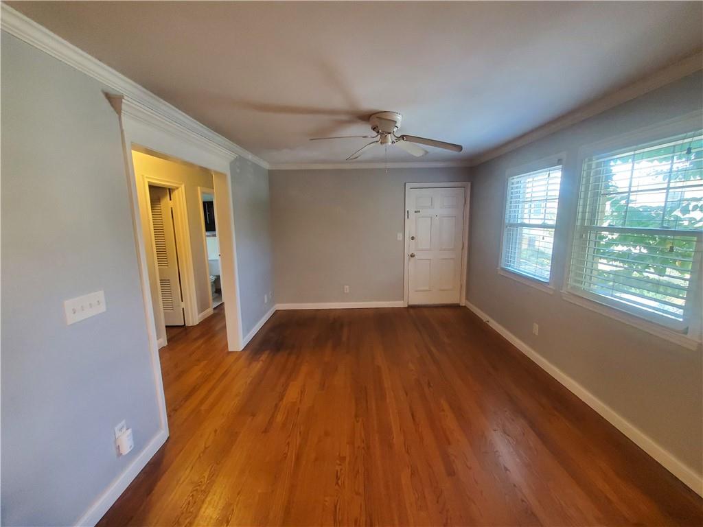 1042 NE Saint Charles Avenue NE 6