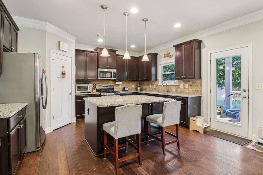 3320 Mulberry Cove Way