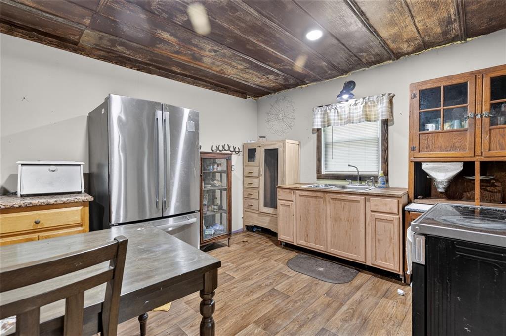 55 Whitman Loop
