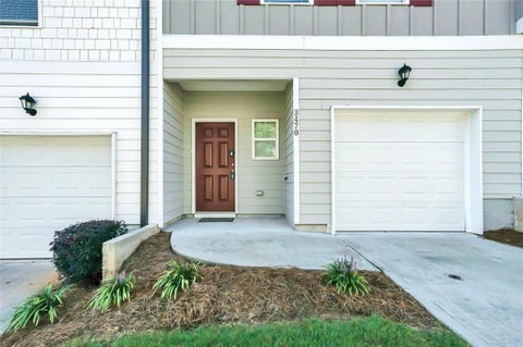 Townhouse For Sale - 3470 Lakeview Creek<br/> Stonecrest, GA 30038
