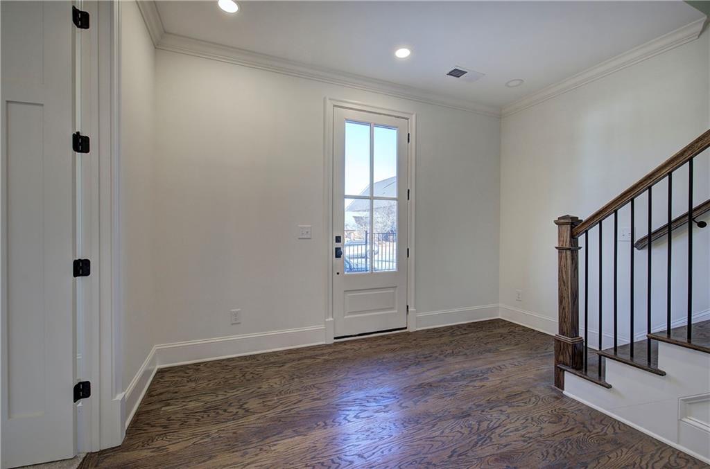 178 W Main Street 102
