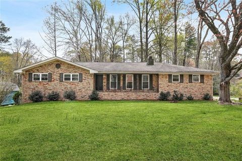 Homes For Sale - 6428 Melrose Drive<br/> Douglas County, Douglasville, GA 30134