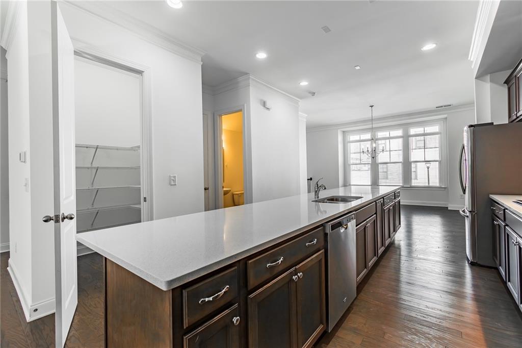 Dumont Place - Residential Lease