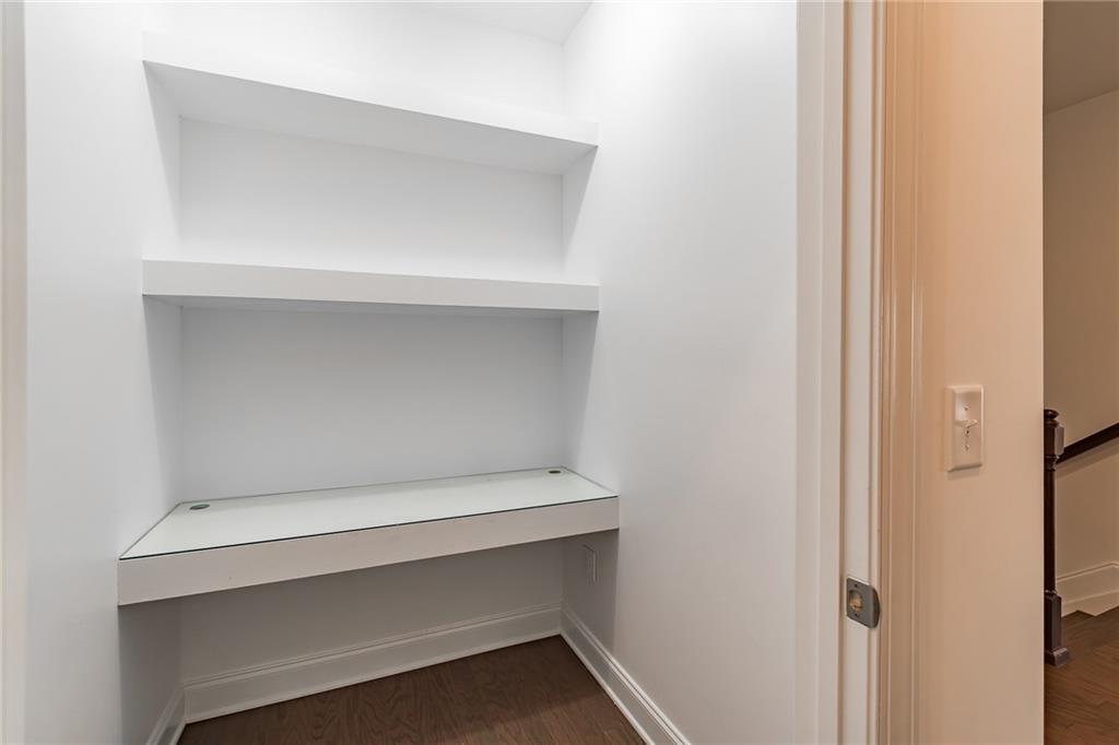 Dumont Place - Residential Lease
