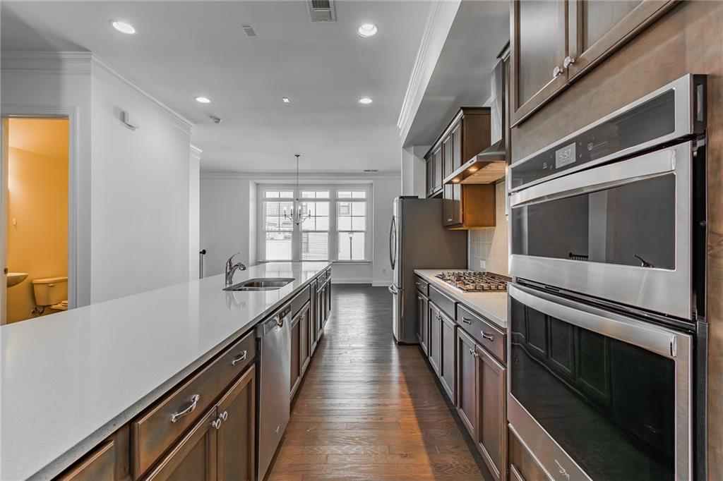 Dumont Place - Residential Lease