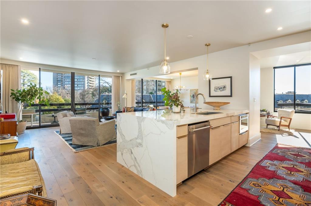 2660 Peachtree Road NW 6H