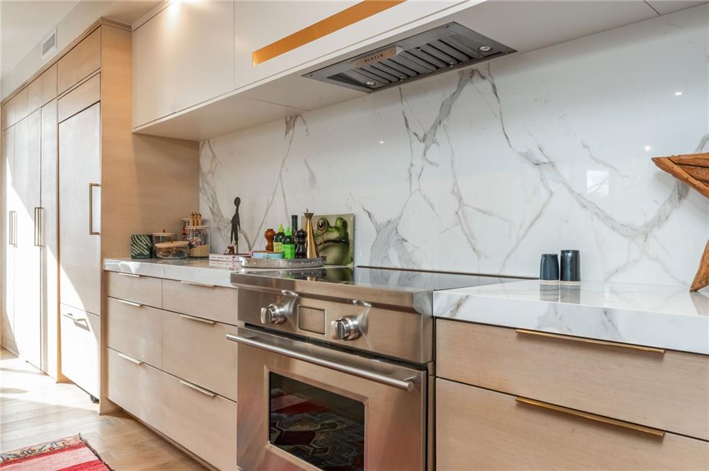 2660 Peachtree Road NW 6H