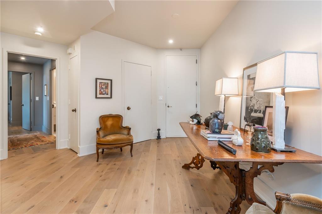 2660 Peachtree Road NW 6H