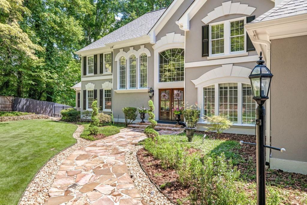 435 Robertson Road