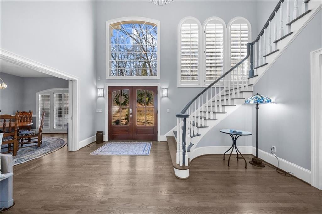 435 Robertson Road