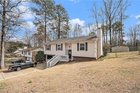 6355 Queens Road Douglasville GA 30135