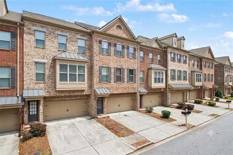 Townhouse For Sale - 2707 Hallwood Lane<br/> Suwanee, GA 30024