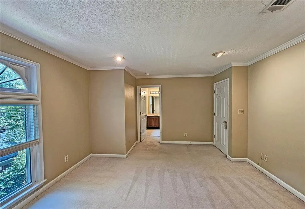 Roswell, Georgia 30075, United States, 3 Bedrooms Bedrooms, ,3 BathroomsBathrooms,Residential,Pending,192497