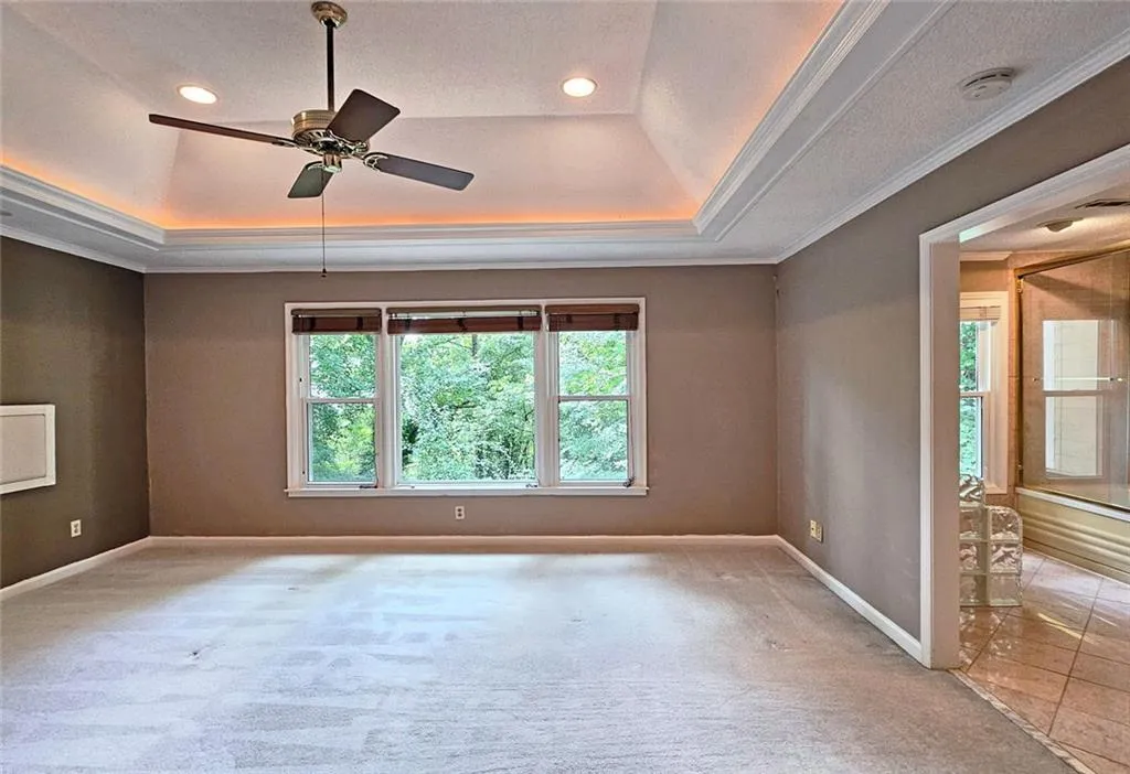 Roswell, Georgia 30075, United States, 3 Bedrooms Bedrooms, ,3 BathroomsBathrooms,Residential,Pending,192497