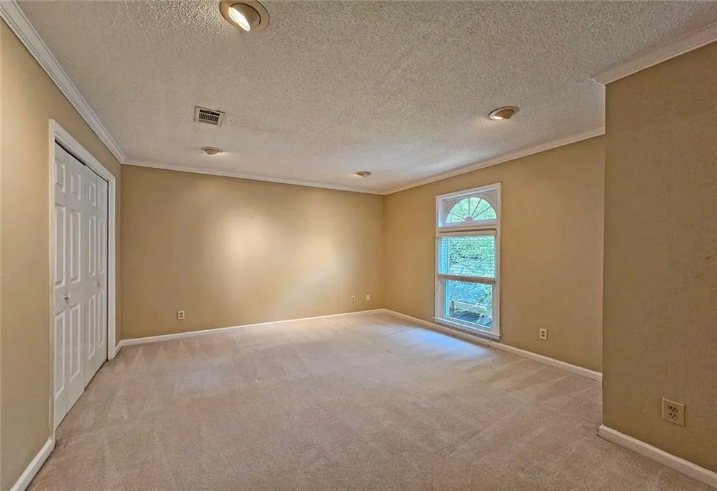 Roswell, Georgia 30075, United States, 3 Bedrooms Bedrooms, ,3 BathroomsBathrooms,Residential,Pending,192497