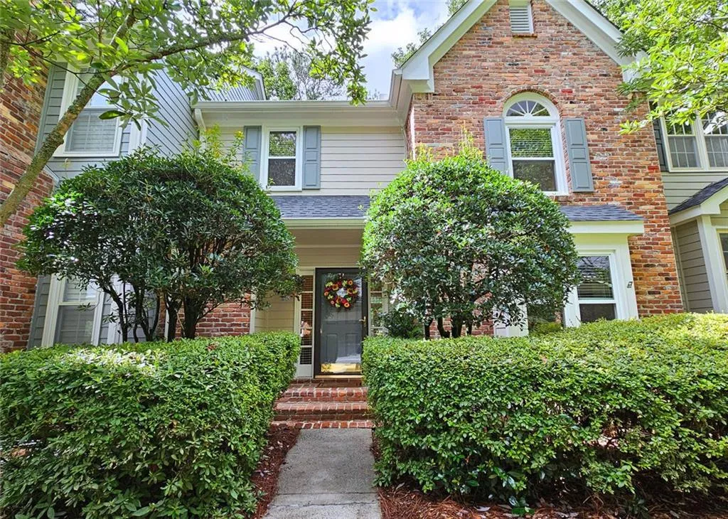 Roswell, Georgia 30075, United States, 3 Bedrooms Bedrooms, ,3 BathroomsBathrooms,Residential,Pending,192497