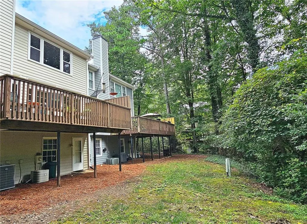 Roswell, Georgia 30075, United States, 3 Bedrooms Bedrooms, ,3 BathroomsBathrooms,Residential,Pending,192497