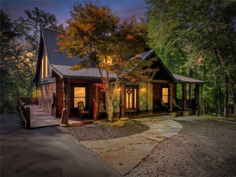 Homes For Sale - 330 Seneca Drive<br/> Ellijay, GA 30540