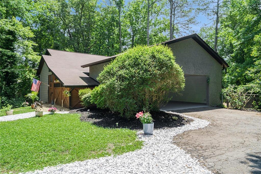 HOLLY HILLS ESTATES - Residential