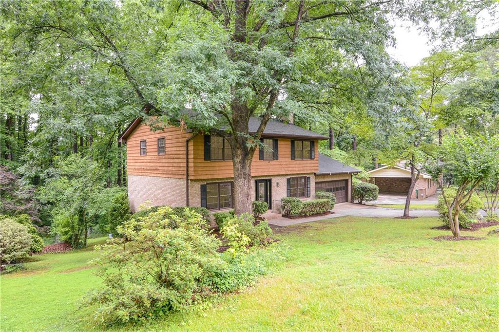 3352 NORTHBROOK Drive