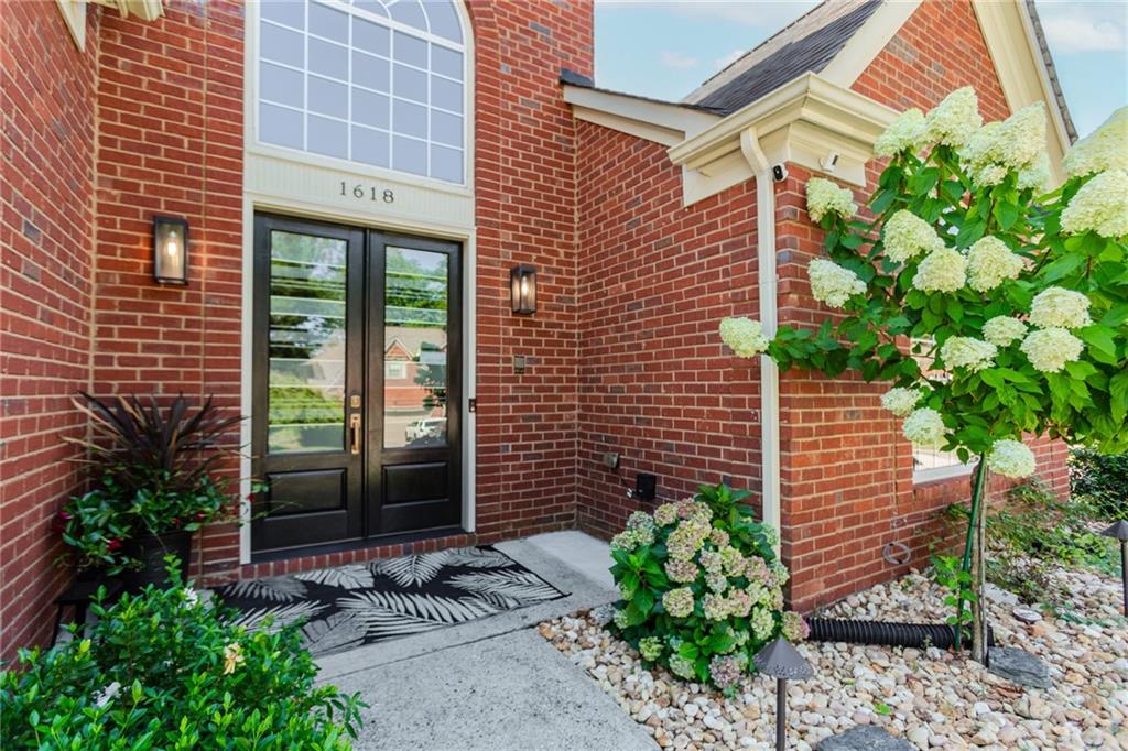 1618 Rocky Knoll Lane
