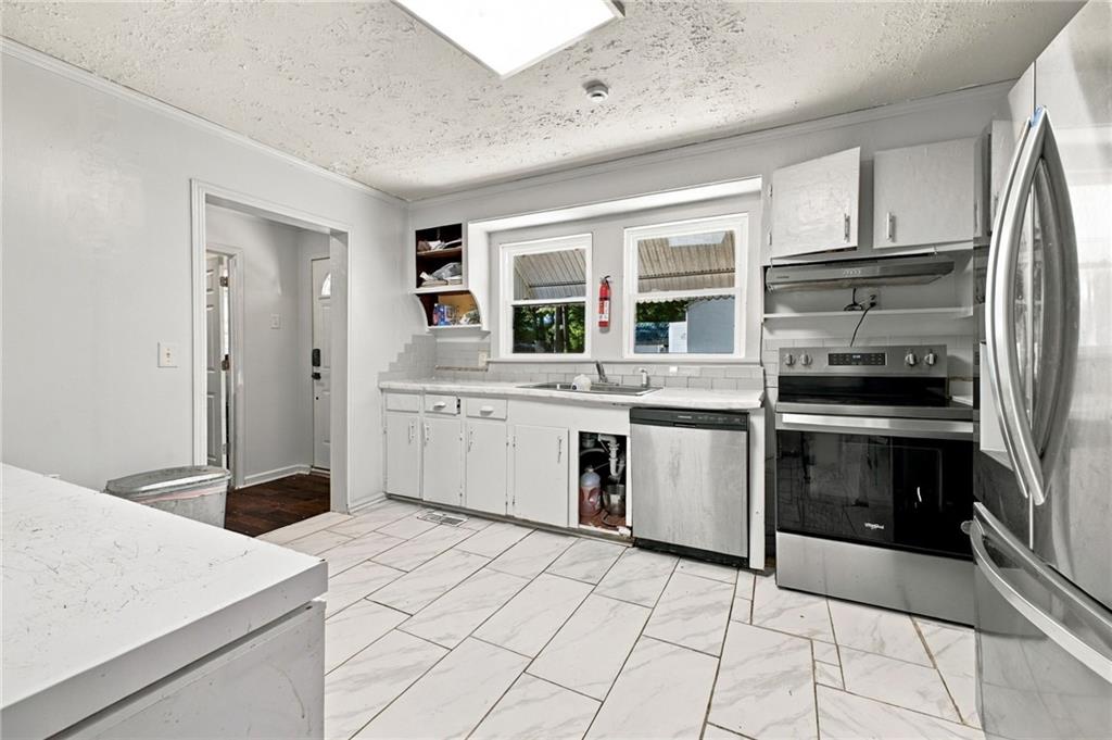 38 Battey Drive NW