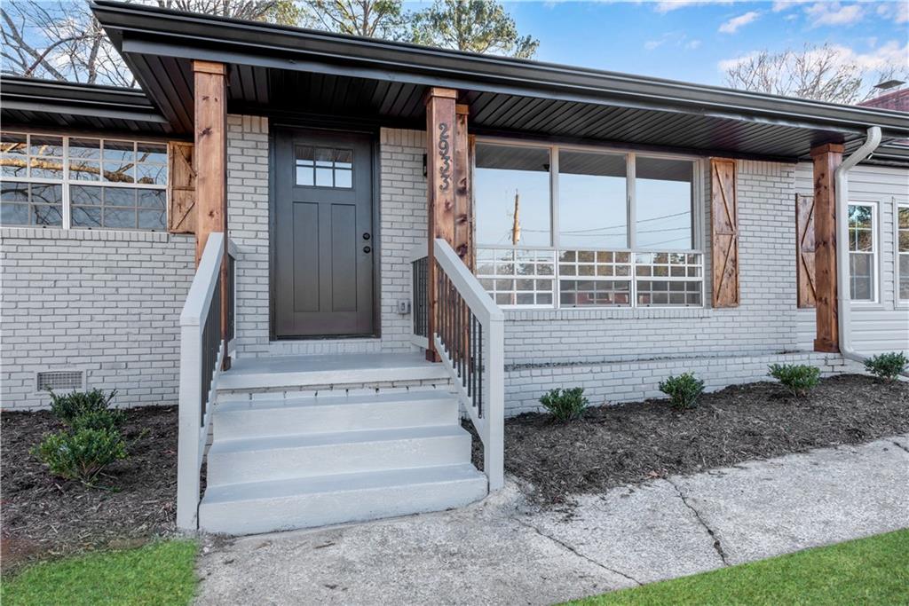 2933 Edna Lane