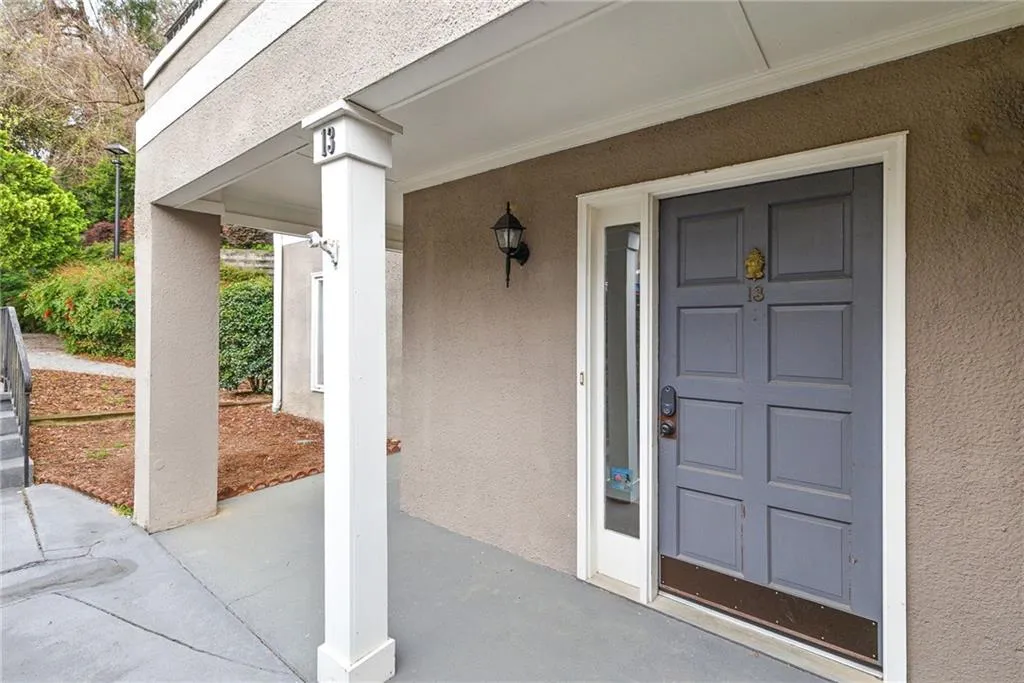 Atlanta, Georgia 30324, United States, 3 Bedrooms Bedrooms, ,2 BathroomsBathrooms,Residential,Active,96551