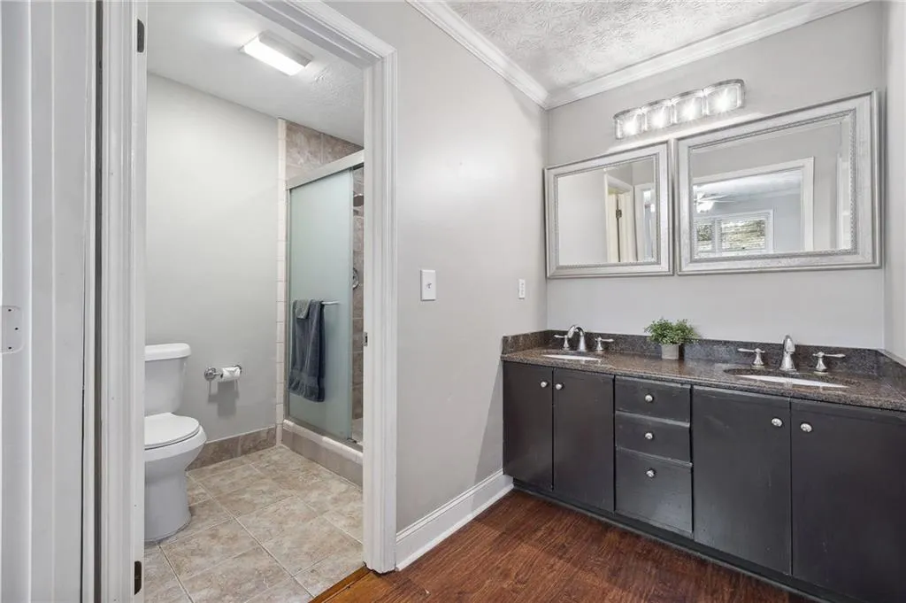 Atlanta, Georgia 30324, United States, 3 Bedrooms Bedrooms, ,2 BathroomsBathrooms,Residential,Active,96551