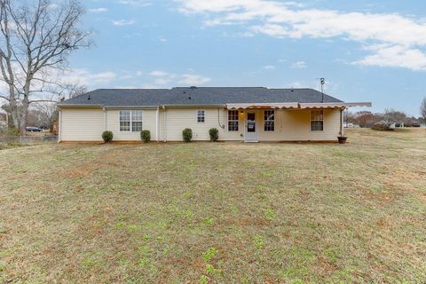 A home in Winder