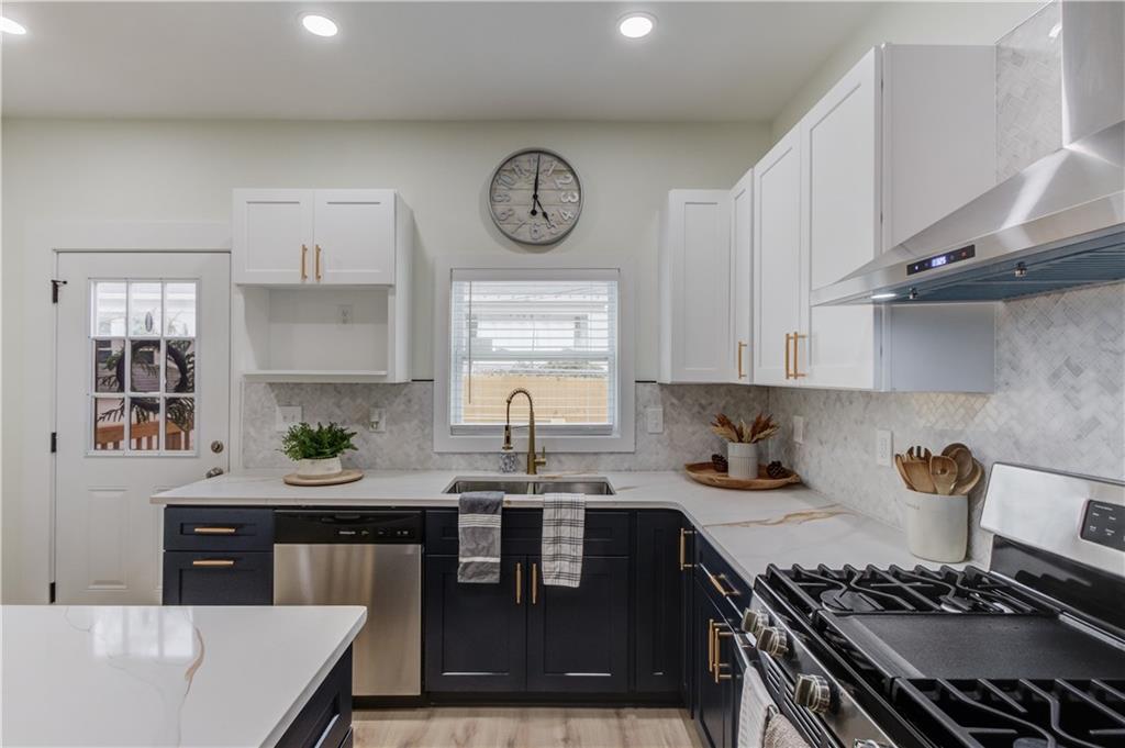 1902 Memorial Drive SE