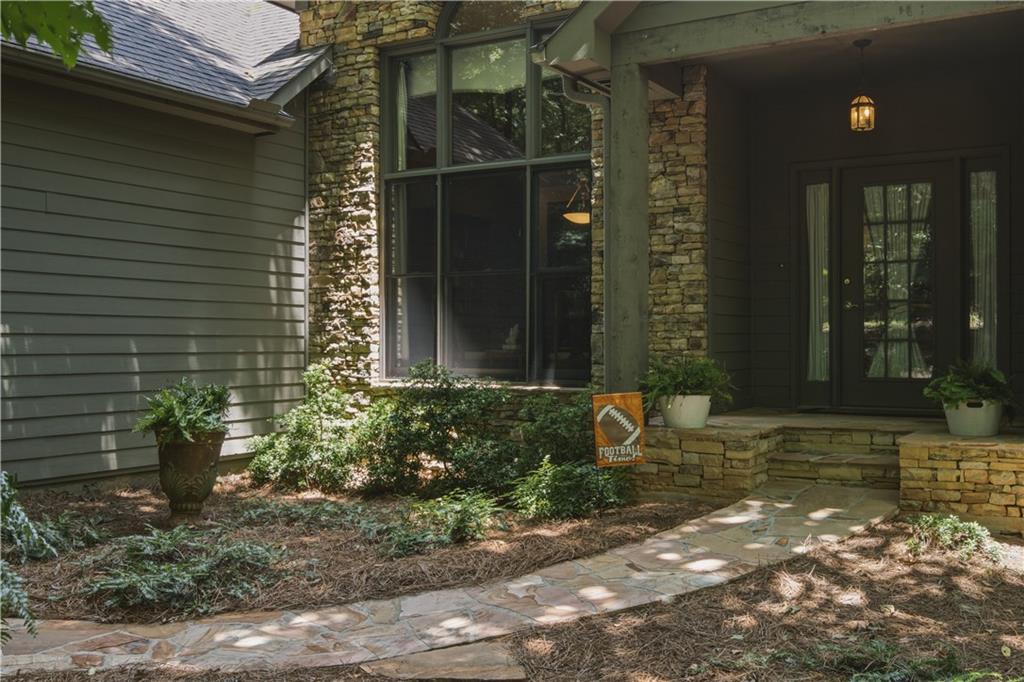 7 Summit Drive E