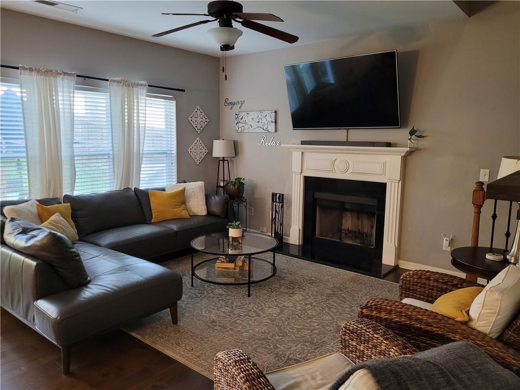 2209 Charleston Pointe SE