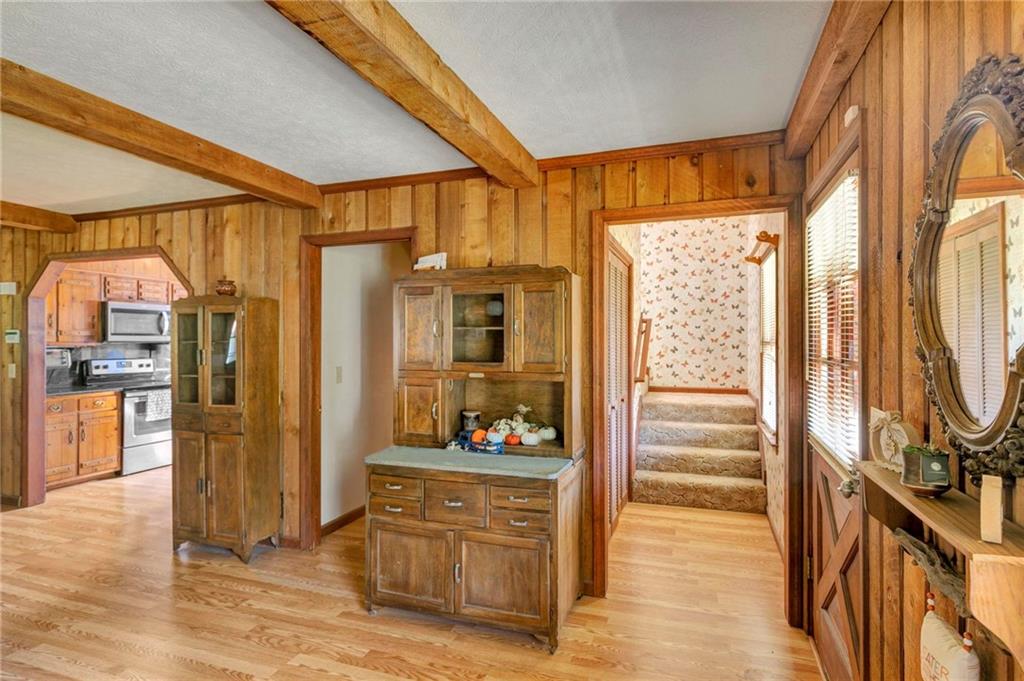1687 NE Hickory Level Road
