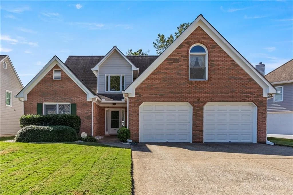 1009 Brentmoor Lane NW