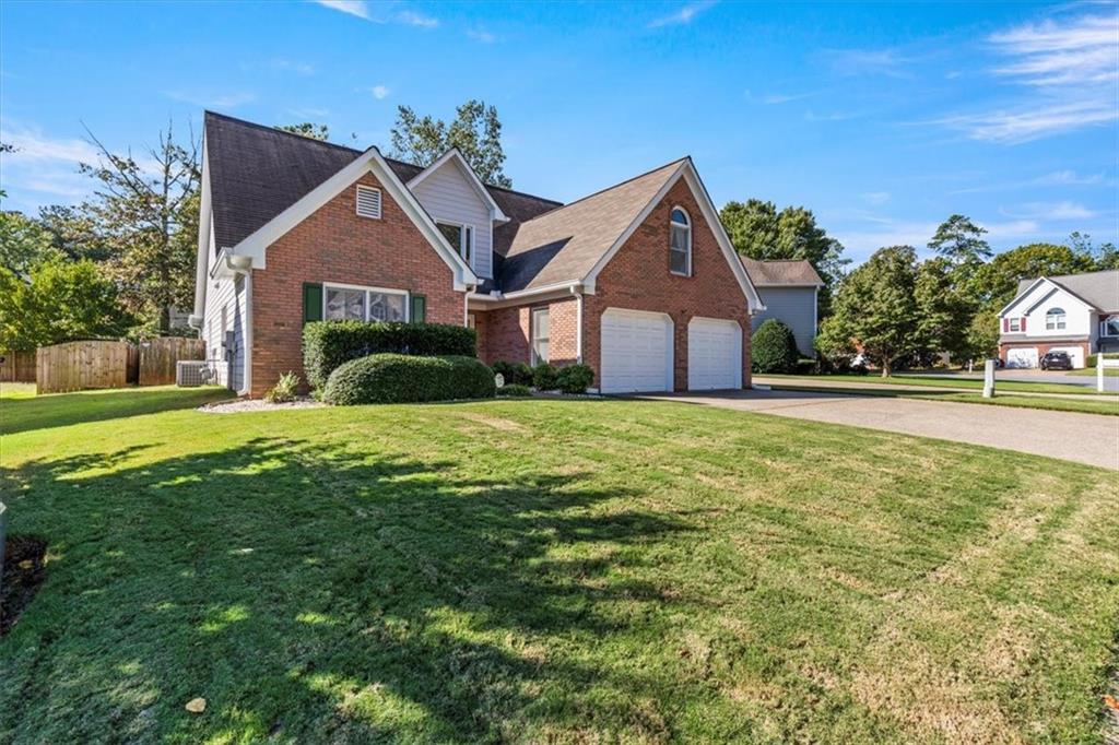 1009 Brentmoor Lane NW