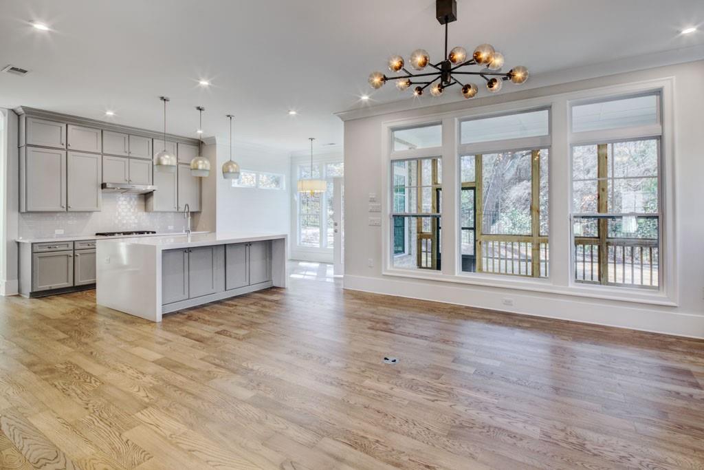 4640 Vinings Canyon Bend