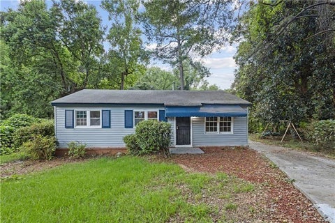 Homes For Sale - 2436 Clarissa Drive<br/> Atlanta, GA 30318