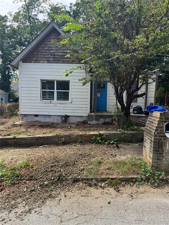 Investor’s Dream on the Beltline! This 2-bedroom, 1-bathroom bungalow is the perfect opportunity for a fix-and-flip, rental, or long-term investment. Located just steps from the Atlanta Beltline and only five minutes from Downtown, this property offers unbeatable convenience and growth potential.
Don’t miss your chance to invest in one of Atlanta’s most desirable neighborhoods. Priced to sell. Bring your best offer!