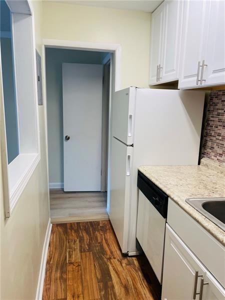 2805 NE NE Expressway NE B-26