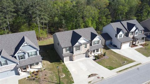 A home in Dacula