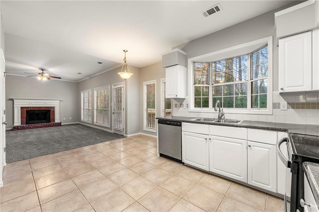 1019 Braelin Court, Woodstock, Georgia image 6
