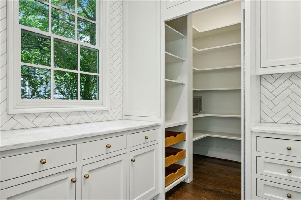 444 Rock Springs Road, Atlanta, Georgia image 12
